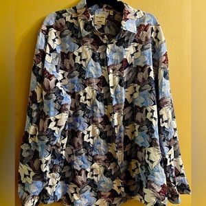 Men’s XL Baird McNutt Button Down dress shirt.